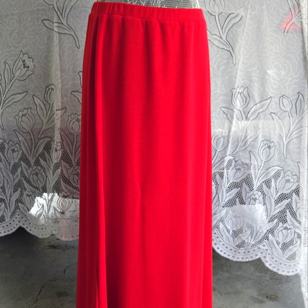 Cedar Canyon Clothing Co. - Red Maxi Skirt.- Medium